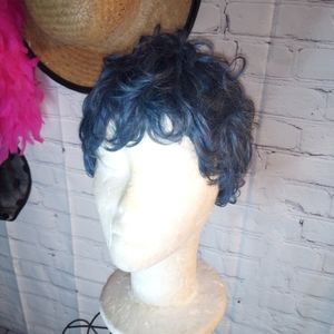 Blue synthetic pixie wig